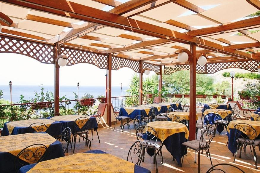 Paradiso Hotel Ristorante Riaci Capo Exterior photo