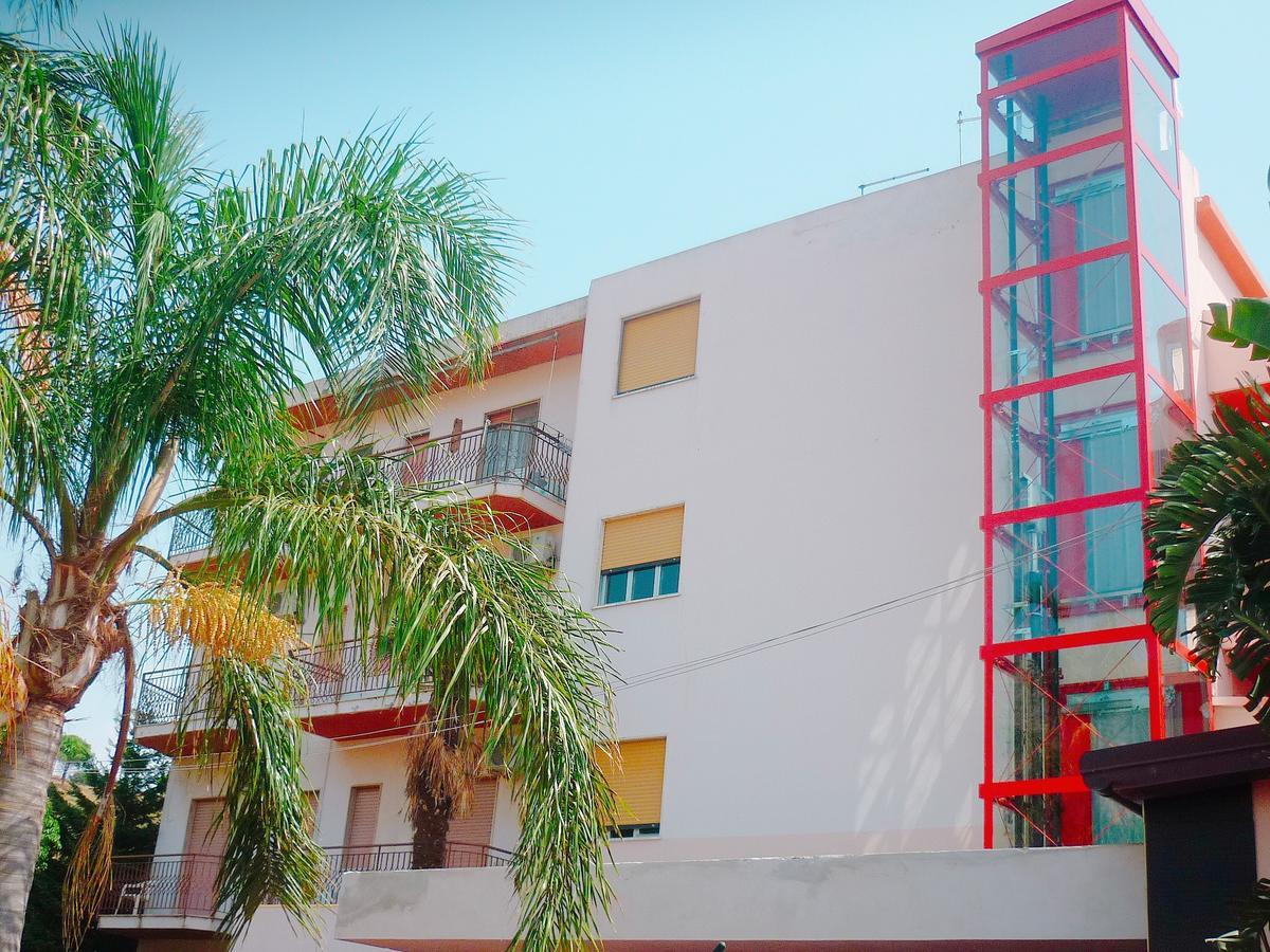 Paradiso Hotel Ristorante Riaci Capo Exterior photo